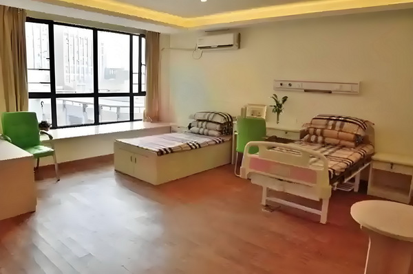 深圳高新人才引进_冯骥荐电影南京照相馆：没有抒情只有血的事实 不是如此民进政才党执